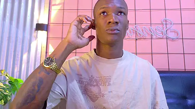 Snapshot of martin_killer chatting on 11-24-25, 01:27 martin killer online show from 11-24-25, 01:27