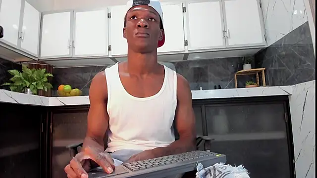 Snapshot of martin_killer chatting on 11-29-25, 07:28 martin killer online show from 11-29-25, 07:28