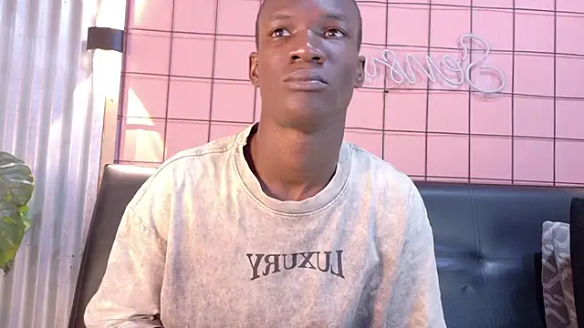 Snapshot of martin_killer chatting on 12-02-25, 01:22 martin killer online show from 12-02-25, 01:22