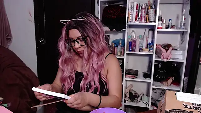 lil daisy7 online show from 01-31-25, 04:47