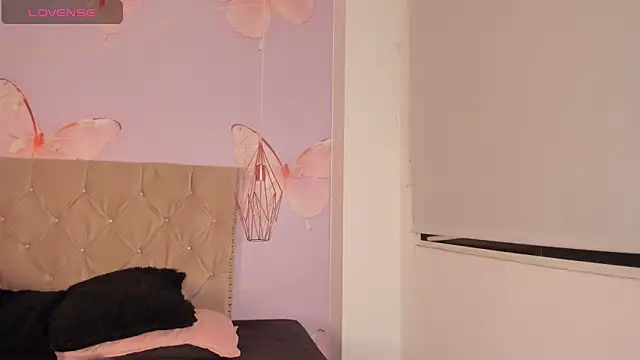 Vivi prinncess online show from 03-30-26, 12:22