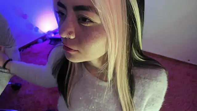 Sammysammy  online show from 12-22-24, 10:49