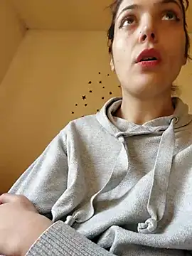 Snapshot of JoLeNe27 chatting on 03-05-25, 08:43 JoLeNe27 online show from 03-05-25, 08:43