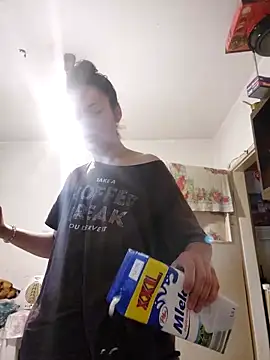 Snapshot of JoLeNe27 chatting on 03-22-25, 05:28 JoLeNe27 online show from 03-22-25, 05:28