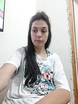 Snapshot of JoLeNe27 chatting on 03-22-25, 02:36 JoLeNe27 online show from 03-22-25, 02:36