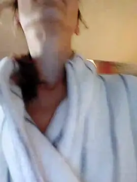 Snapshot of JoLeNe27 chatting on 09-16-25, 04:35 JoLeNe27 online show from 09-16-25, 04:35