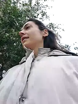 Snapshot of JoLeNe27 chatting on 09-28-25, 05:35 JoLeNe27 online show from 09-28-25, 05:35