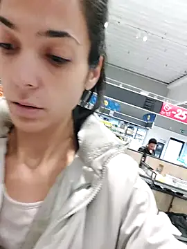 Snapshot of JoLeNe27 chatting on 09-29-25, 06:18 JoLeNe27 online show from 09-29-25, 06:18