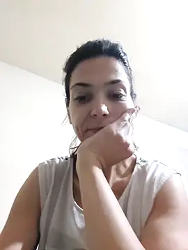 Snapshot of JoLeNe27 chatting on 10-05-25, 03:16 JoLeNe27 online show from 10-05-25, 03:16