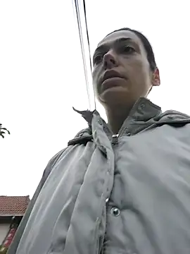 Snapshot of JoLeNe27 chatting on 10-07-25, 05:37 JoLeNe27 online show from 10-07-25, 05:37