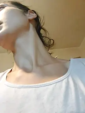 Snapshot of JoLeNe27 chatting on 10-10-25, 06:12 JoLeNe27 online show from 10-10-25, 06:12