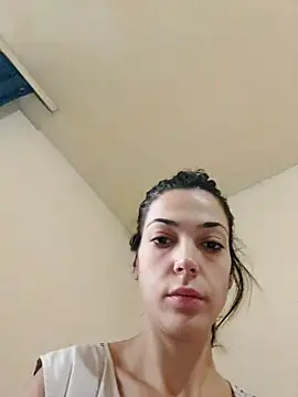 Snapshot of JoLeNe27 chatting on 10-31-25, 05:30 JoLeNe27 online show from 10-31-25, 05:30