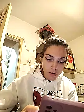 Snapshot of JoLeNe27 chatting on 11-11-25, 05:57 JoLeNe27 online show from 11-11-25, 05:57