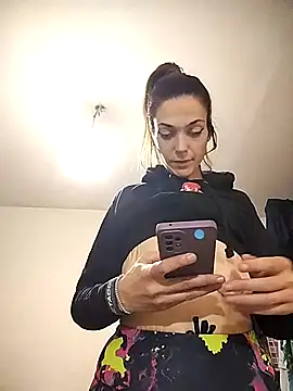 Snapshot of JoLeNe27 chatting on 11-17-25, 05:41 JoLeNe27 online show from 11-17-25, 05:41