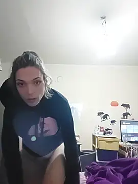 Snapshot of JoLeNe27 chatting on 12-13-25, 07:53 JoLeNe27 online show from 12-13-25, 07:53