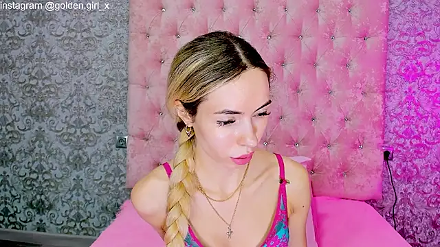 Akilla Queen online show from 10-14-25, 01:50