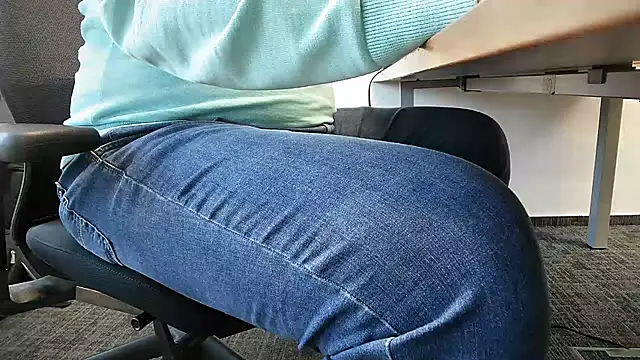 69bezfleku online show from 12-16-24, 07:26