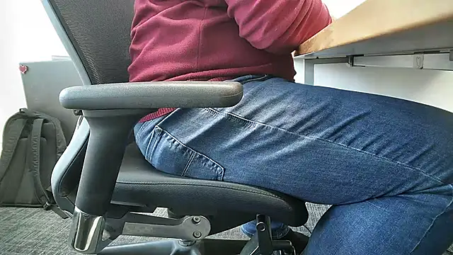 69bezfleku online show from 12-19-24, 01:18