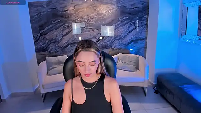 MelissaMoore  online show from 03-03-25, 04:47