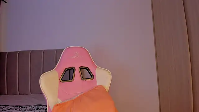 isa bunny online show from 09-23-25, 12:57