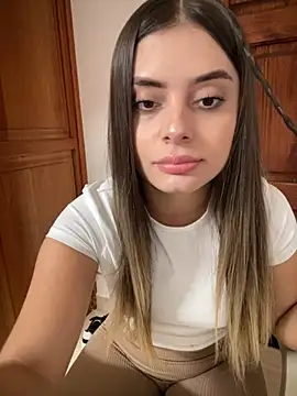 Miss valeriaa online show from 12-08-24, 03:45