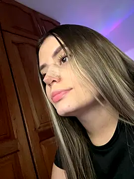 Miss valeriaa online show from 10-03-25, 07:33