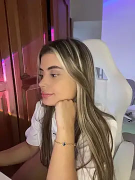 Miss valeriaa online show from 06-17-26, 10:54