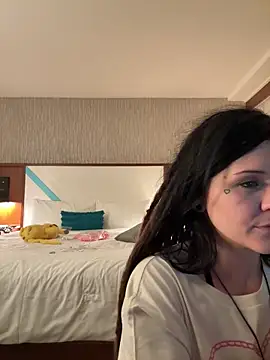 BlaizeyBBy online show from 04-21-26, 07:47