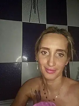 Snapshot of IsabelleEthan chatting on 03-04-25, 06:50 IsabelleEthan online show from 03-04-25, 06:50