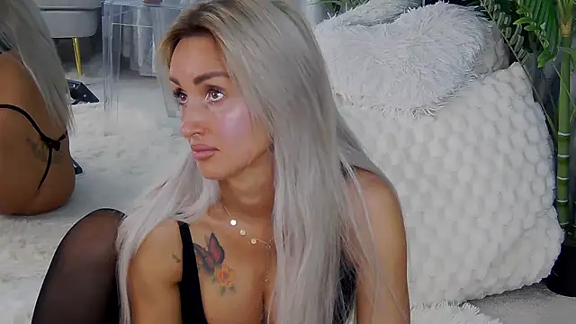 IsabelleEthan online show from 06-08-26, 01:09