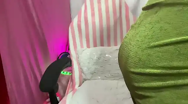 Queen Angelena online show from 02-22-25, 08:31