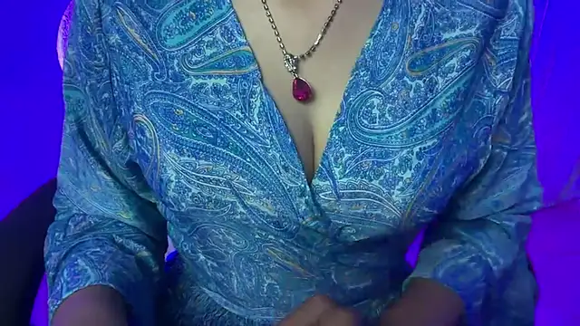 Queen Angelena online show from 11-29-25, 05:38