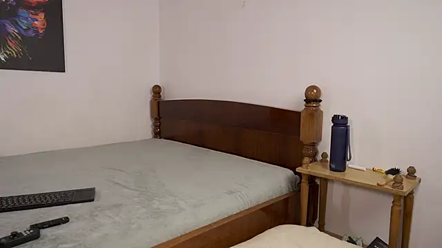 foxeslovefoxes online show from 10-30-25, 03:46