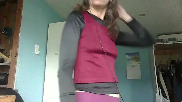 Snapshot of SexyRach75 chatting on 09-15-25, 03:01 SexyRach75 online show from 09-15-25, 03:01