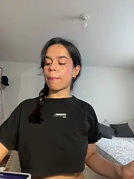 xlovelygirlx online show from 01-13-25, 10:24