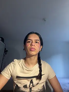 xlovelygirlx online show from 01-17-25, 10:23