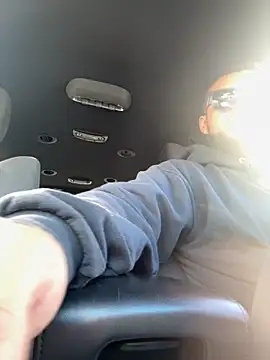 Snapshot of Ozzy420_ chatting on 11-14-25, 10:07 Ozzy420 online show from 11-14-25, 10:07