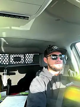 Snapshot of Ozzy420_ chatting on 12-02-25, 04:24 Ozzy420 online show from 12-02-25, 04:24