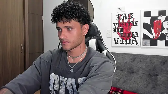 Alessandro Vanni online show from 01-08-26, 02:25