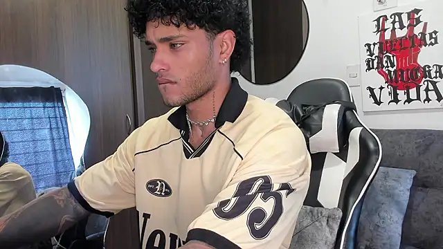 Alessandro Vanni online show from 02-13-26, 02:35