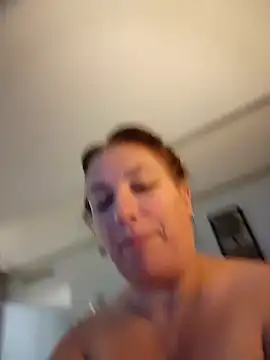 Canadian BBW online show from 12-17-24, 05:36