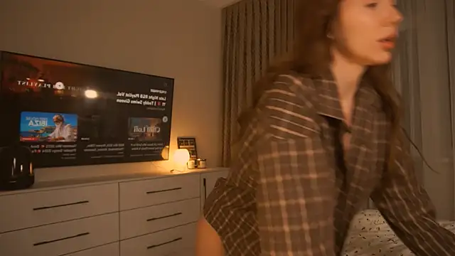  Miss Johansson  online show from 02-11-25, 03:29