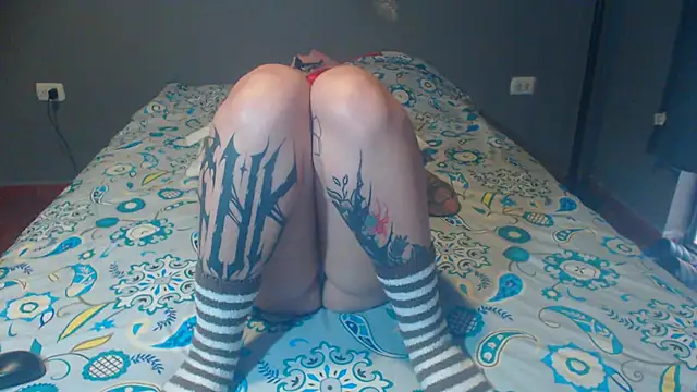 Tattoodreams lucy online show from 04-25-26, 09:45