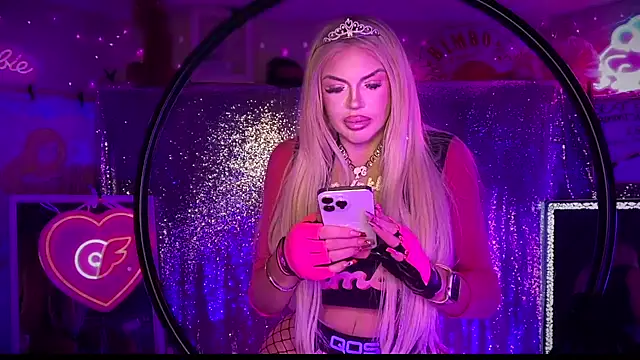 Snapshot of bimbotwerkqueen chatting on 02-19-25, 07:17 bimbotwerkqueen online show from 02-19-25, 07:17