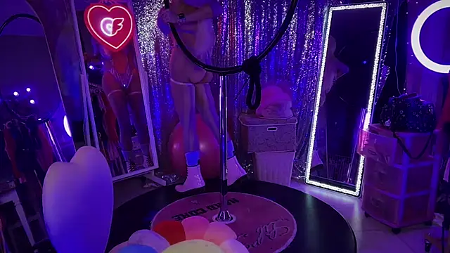 Snapshot of bimbotwerkqueen chatting on 03-15-25, 05:19 bimbotwerkqueen online show from 03-15-25, 05:19