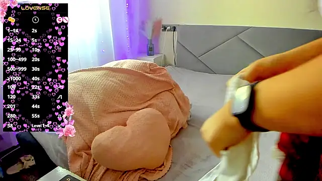 viki love77 online show from 10-15-25, 03:17