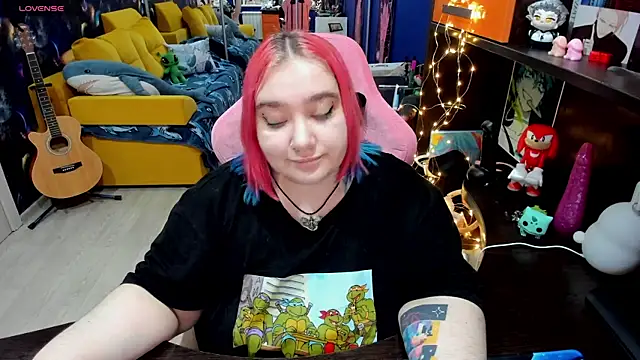 Softie Sofy online show from 01-31-25, 05:30