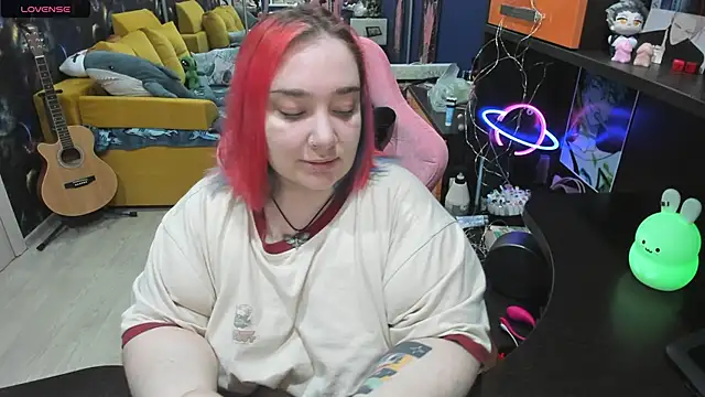 Softie Sofy online show from 03-11-25, 03:37