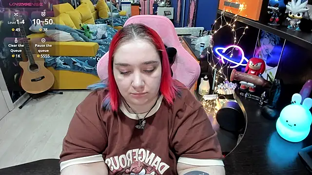 Softie Sofy online show from 03-12-25, 02:23