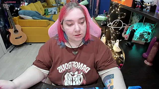 Softie Sofy online show from 03-18-25, 03:53